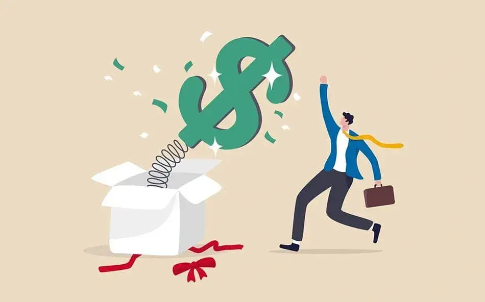 Mann jubler over penger fra eske